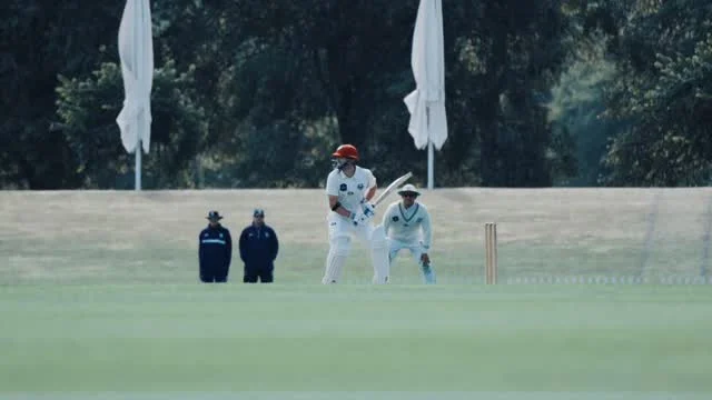 Take a bow @henrynicholls27Henry reached his double century in 298 balls 💥Class.#canterburykings