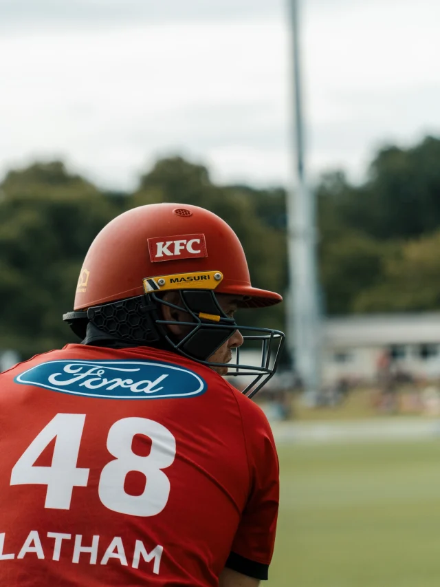@tomlatham2 & @bowesy07 out to bat at Hagley for the first time in 2026 🔥#canterburykings