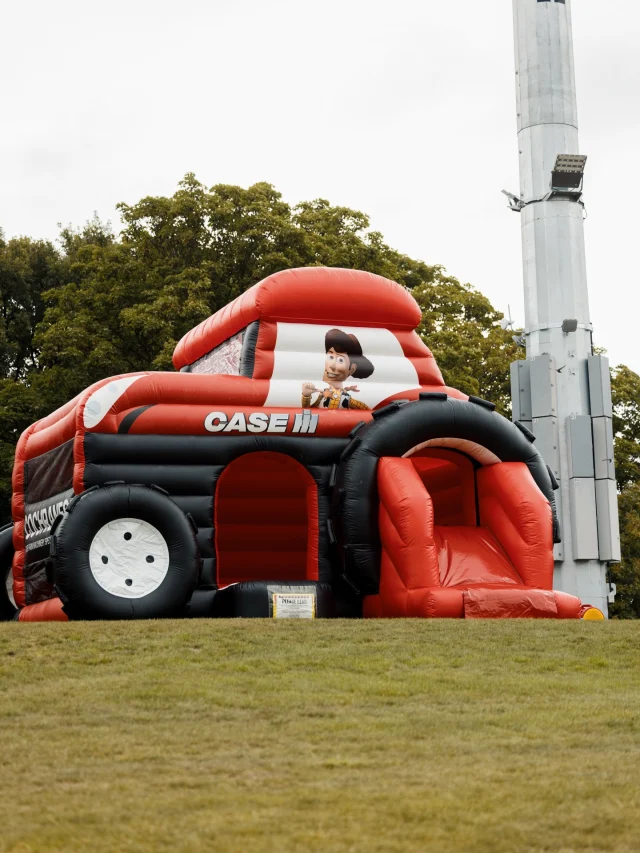 Canterbury Cricket would like to say a massive thanks to @cochranesnz for their support over the Super Smash Season!#canterburycricket